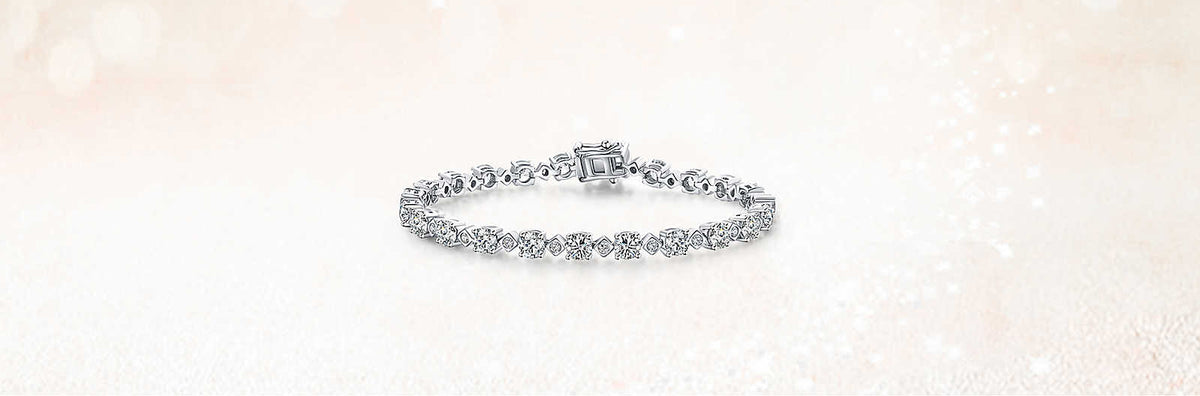 ★HARANG★ Half Half Triple Chain Bracelet Ashton Half Chain Bracelet in White Pearl | Gage Diamonds